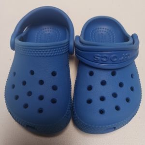 CROCS unisex toddlers blue sling back clogs Childrens size US 6